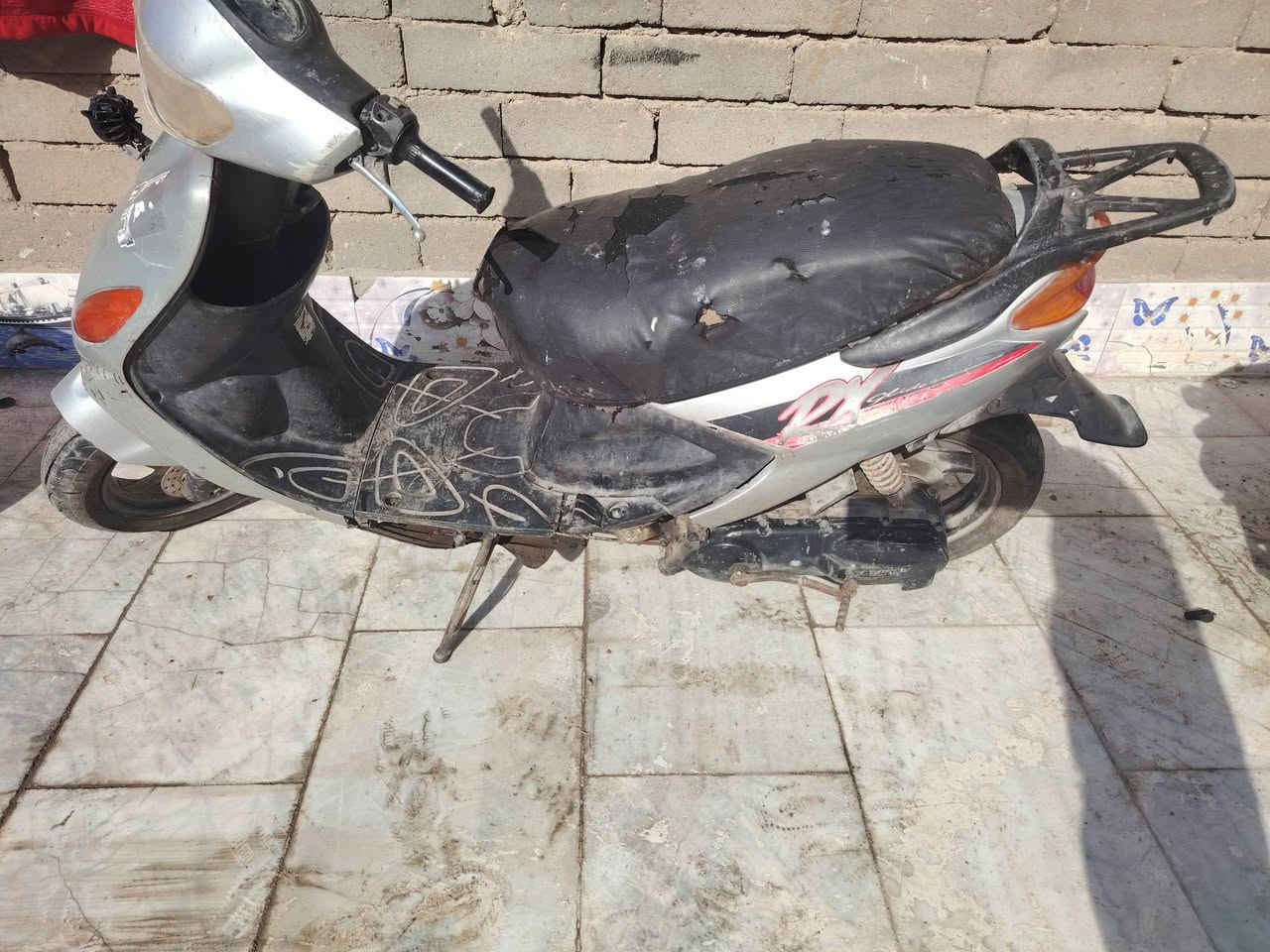 سلام عليكم  دراجه اكزز للبيع سعر مناسب 175 شغاله نكره هندر نكره سلف بس باتري يرادلها تخم تاير جديد كابريته جديده مكاني البصره قضاء المدينه


**إذا كنت صاحب هذا الإعلان وتريد حذفه لأي سبب، رجاءا أرسل رسالة إلى الدعم الفني**