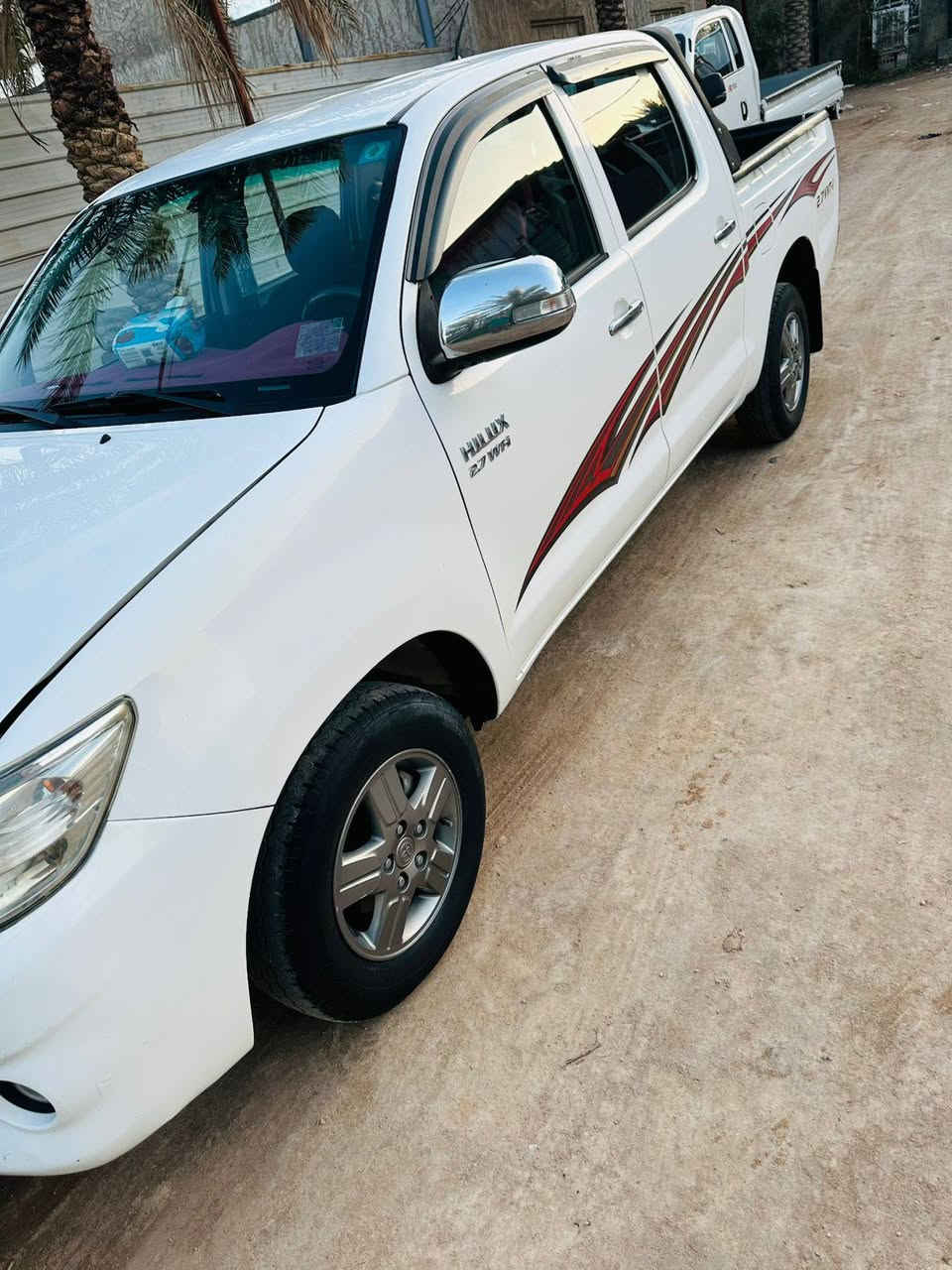 سلام عليكم سياره البيع موديل 14مكفوله كفاله عامه  رقم بابل نكليزي السياره جديداحله من الصوره السياره بل كوفه مدور ثاني يوم السعر 235وبه مجال ***********
