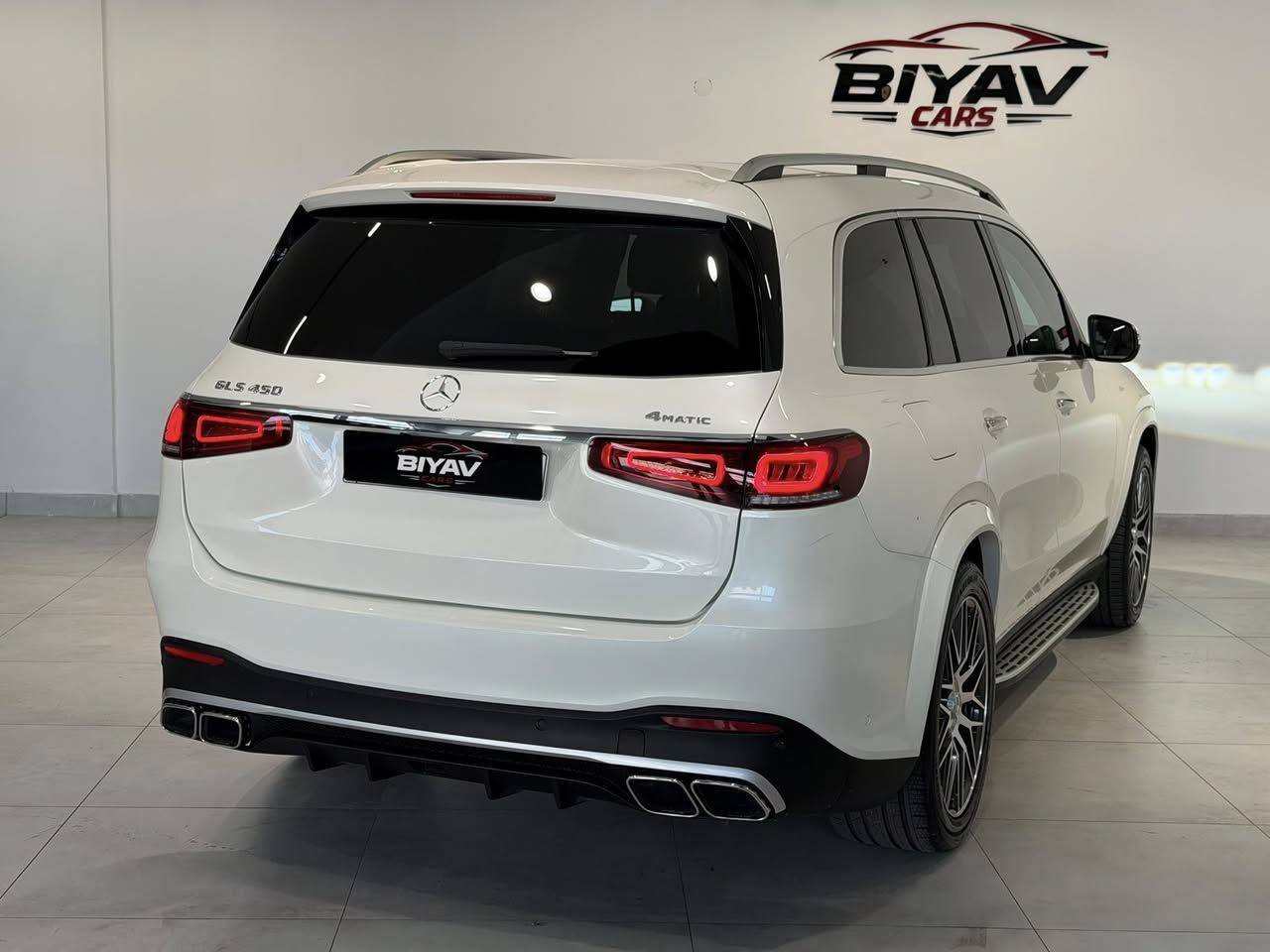 سعر مغرى
‏                 Mercedes Benz _ GLS 450 
_____________
‏‎‏‎النووع : GLS
سنة الصنع : 2022
‏‎‏‎المسافة المقطوعة: 40 Mile
‏‎‏‎سلندر :  V6
السعر : علق برقم ٣ ياتك مباشر
*********
السياره وارد امريكي بدون صبغ فقط  تعديل بارد بالقبغ صندوق السياره جديده جدا 
فول الفول بانوراما جكات وكشنات تدفئة وتبريد وكهرباء سستم صوت ومواصفات هواية متنذكر 

____________
العنوان : دهوك 
‏‎‏‎‏‎للاستفسار 
***********
***********
