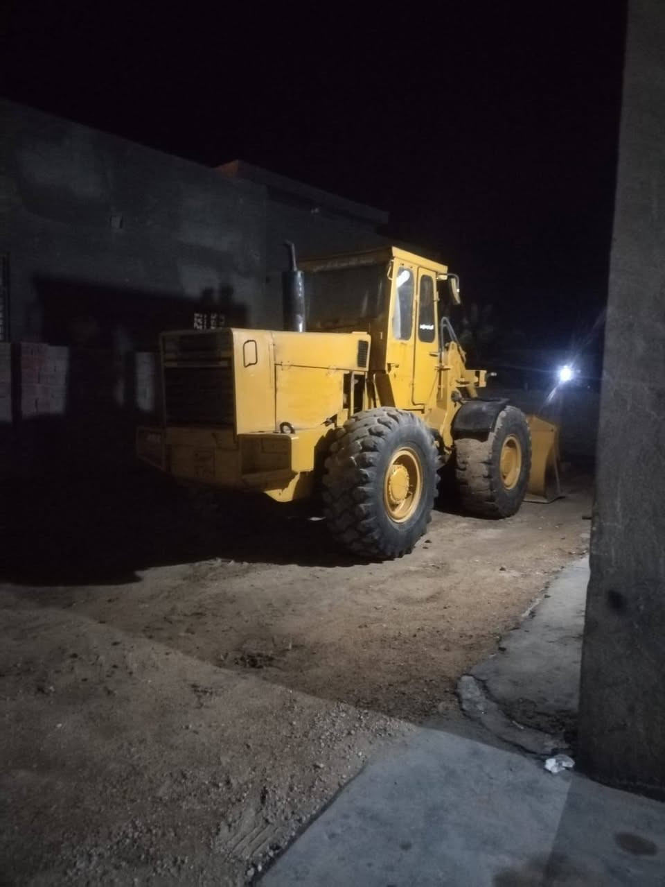 سلام عليكم شفل فالفو للبيع موديل 86 بدون رقم السعر 75 ورقه وبيه مجال المكان كربلاء الرقم ***********
