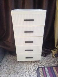 لوكر • مجرات