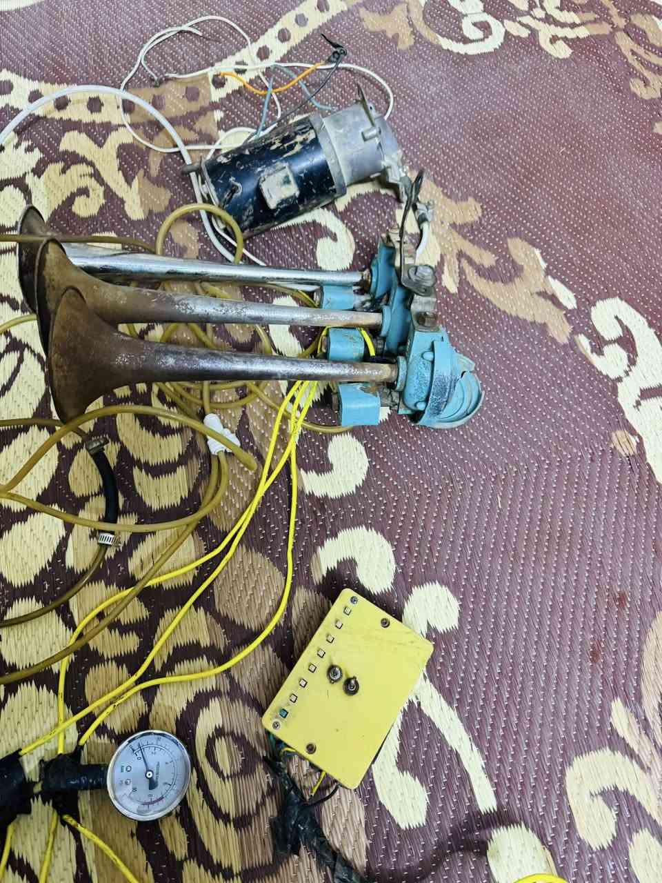 سلام عليكم هورن ميلاد للبيع 64 دكه السعر 150 ***********
