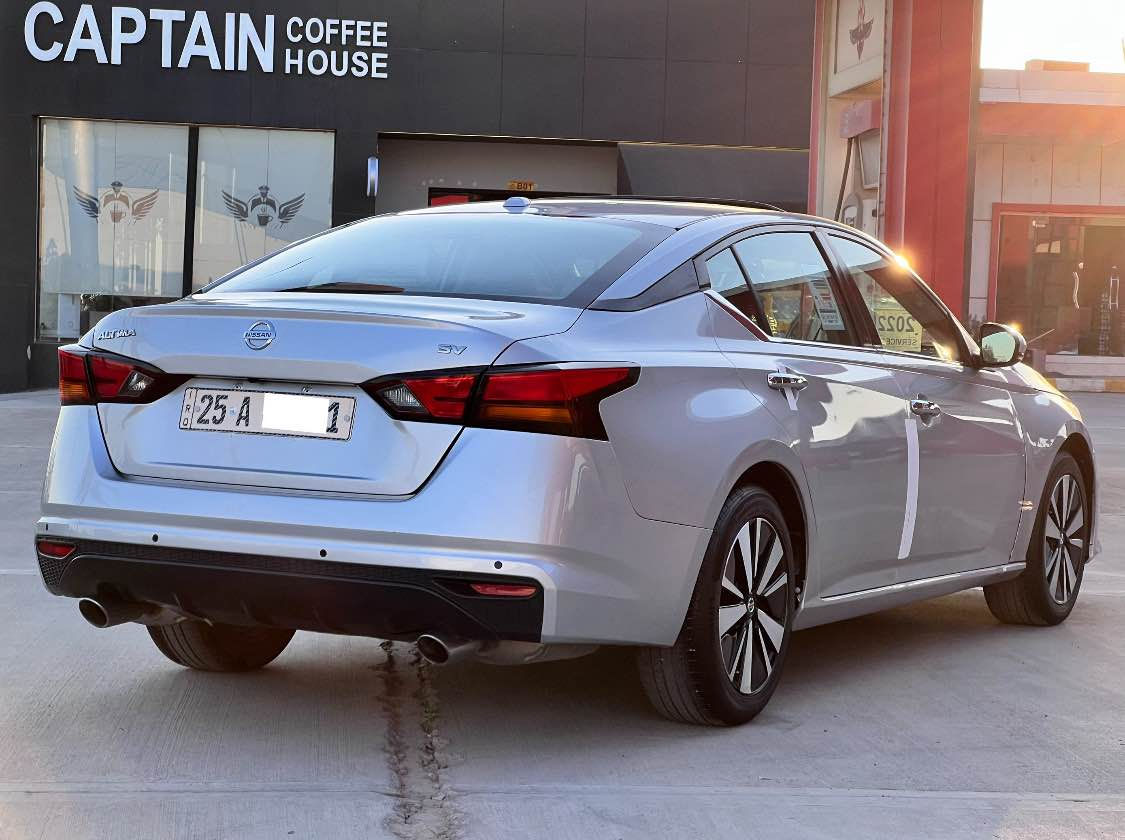 NISSAN ALTIMA SV 
✅ نوع السيارة : نيسان NISSAN
✅ اللون سلفر 
✅ الفئة : SV
✅ سنة الصنع :2022
✅ عداد المسافة : 29 ميل 
للبيع فقط بدون مراوس بدون اقساط
صبغ:.3 قطع بوند جاملغ سكن خلفي صندوق وشويه دواخل
حجم محرك (2500) 4 سلندر 
كير محرك شرط لا صرف ولا بخار مامفتوح
رقم كركوك مشروع وطني سنويه هزه كله جديد لل 2031 وبسمي 

مواصفات سياره SV PLAS
ويل كروم لايت زينون بلاد سلايد فتح بيبان صندوق بصمه تشغيل بصمه تشغيل عن بعد رادار 360 درجه اوتو بريك امامي خلفي هند بريك كهربائي تحكم ستيرن طرفين شاشه جبيره كاميره خلفيه شاشه نص دجتال كوشنات اماميه تدفئه كهربائي ونضام قياده ذاتيه وباقي مواصفات معروفه...
سياره صدر أمامي خلفي جديد كهربائيات كل شغال تبريد شغال تخم تايرات جديد 

سعر...(124$) مجال قليل 

رقم هاتف:.( *********** )
عنوان:.كركوك 📍 كركوك, العراق
