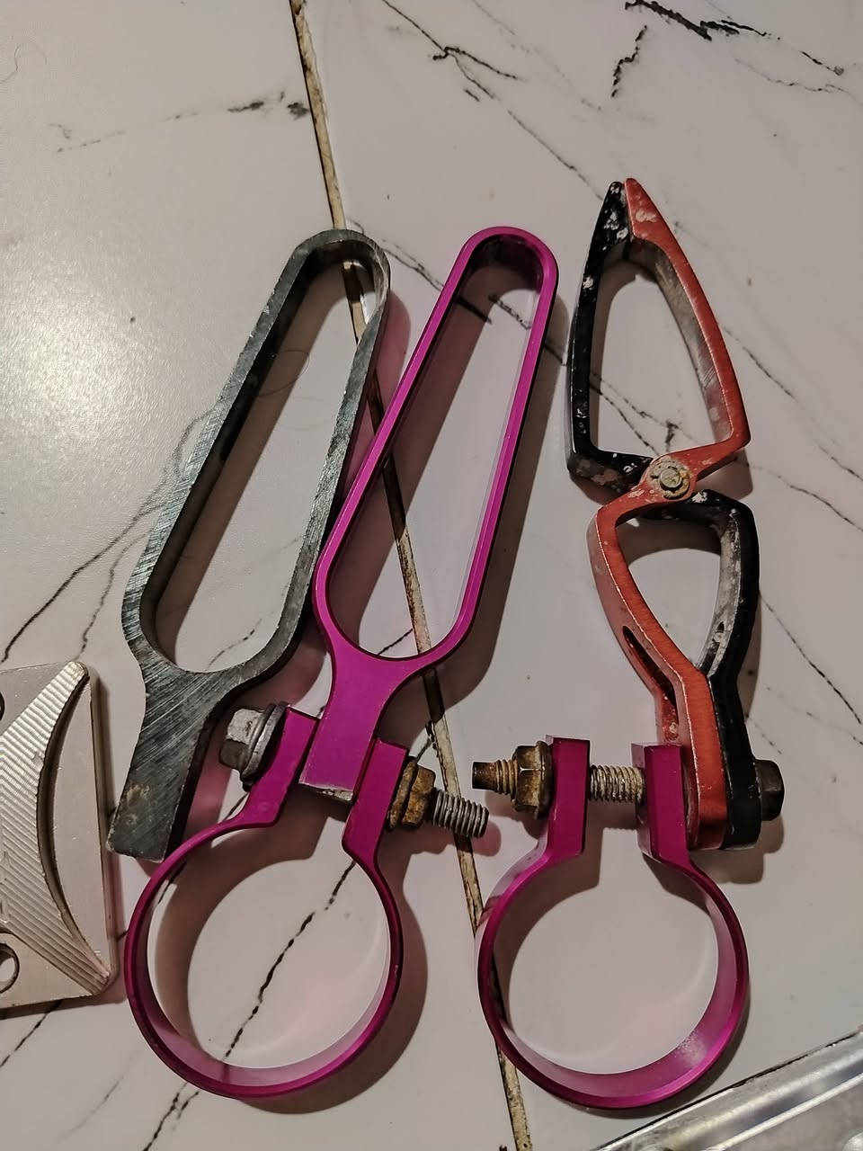 تزويد للبيع كرزي اصلي بس القبق فلاوين كوانزو السعر خلص رقمي *********** توصيل موجود
