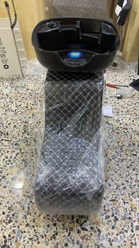 مغسله كراسي ٢ مرايات ٢ فاترينا رسبشن  كلهم 700 ‏07703475404