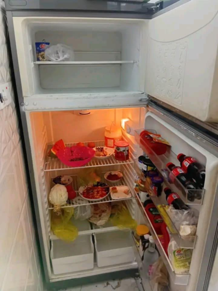 ثلاجة ٢٢ قدم فول مواصفات مابيهة اي ضرر نضيفة تبريدهة قوي وتجي وتفحص وشوف بعينك النضافة والبيع لغرض السفر  الشراي يتواصل خاص اريدهة ب٢٥٠ وبيهة مجال للللشراي اي استفسار دخلي خاص


**إذا كنت صاحب هذا الإعلان وتريد حذفه لأي سبب، رجاءا أرسل رسالة إلى الدعم الفني**