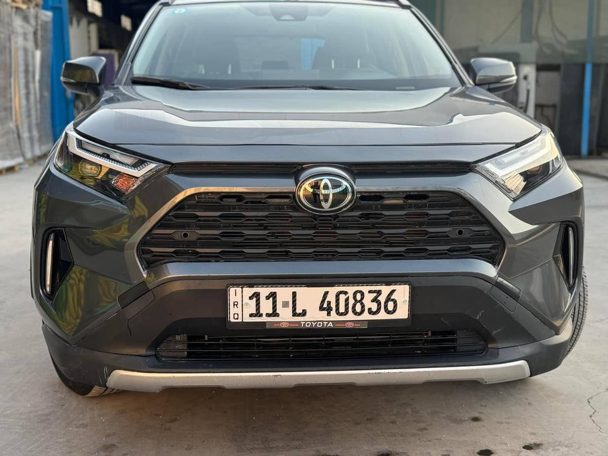 السلام عليكم عندي راف فور للبيع موديل 2022 وارد امريكي حادث بالمنشور رقم بغداد بأسمي فوول مواصفات 1/1 ماكو هيج سعر سعره 200 ورقه بيه مجال بسيط بدون دواخل 
1-فتحة 
2-بصمة 
3-شاشة جبيرة 
4-كامرة دوارة 
5-اشاير بالمري 
6-كشن السايق كهرباء 
7-ويل كروم 
8-لايتات زنون عالي وناصي 
9-رادار امامي 
10-رادارات جانبية 
11-نظام كار بلي ويه البلوتوث 
12-اوتو هولد 
13-نظام اطفاء السيارة عند الوقوف 
14-فور ويل 
15-مكينة 2500 
16-حساسات خلفية 
17-هند بريك بصمة 
18-تدفئة بالستيرن 
19-تدفئة بالكشنات 
20-نظام صعود المنحدرات 
21-ثلاث وضعيات قيادة 
22-جنطة كهرباء
وبعد بيها مواصفات هواية ممذكورة مكان السيارة بغداد بياع رايدها ب 200 ورقه مجال للاستفسار الاتصال ***********
