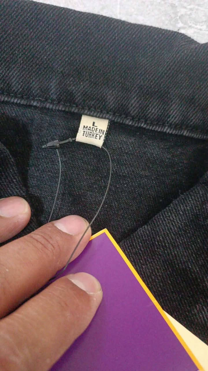 قمصان قماش كابوي قياس L  السعر ب 25 مع التوصيل


**إذا كنت صاحب هذا الإعلان وتريد حذفه لأي سبب، رجاءا أرسل رسالة إلى الدعم الفني**