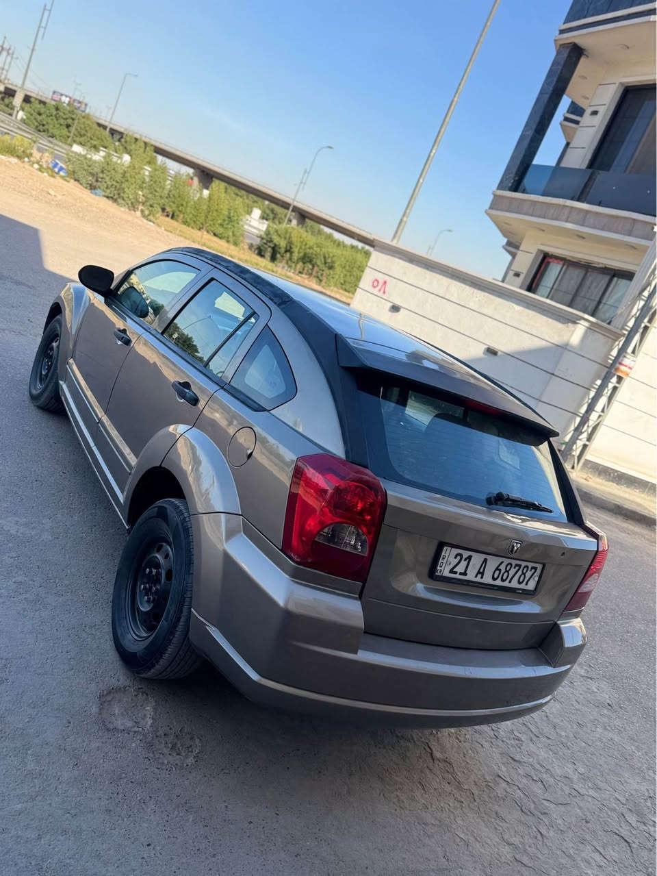 السلام عليكم/***********
 دوج كاليبر رقم سليمانية جديد سنوية هزه جديدة تريد تحويل او وكالة موديل 2007 سيارة جاهزه من كلشي كير مكينة صدر تخم تاير تبريد ثلج اي نقص ما بية مكان سيارة 
بغداد الدورة 
السعر 60 بية مجال 
*********** بغداد, العراق
