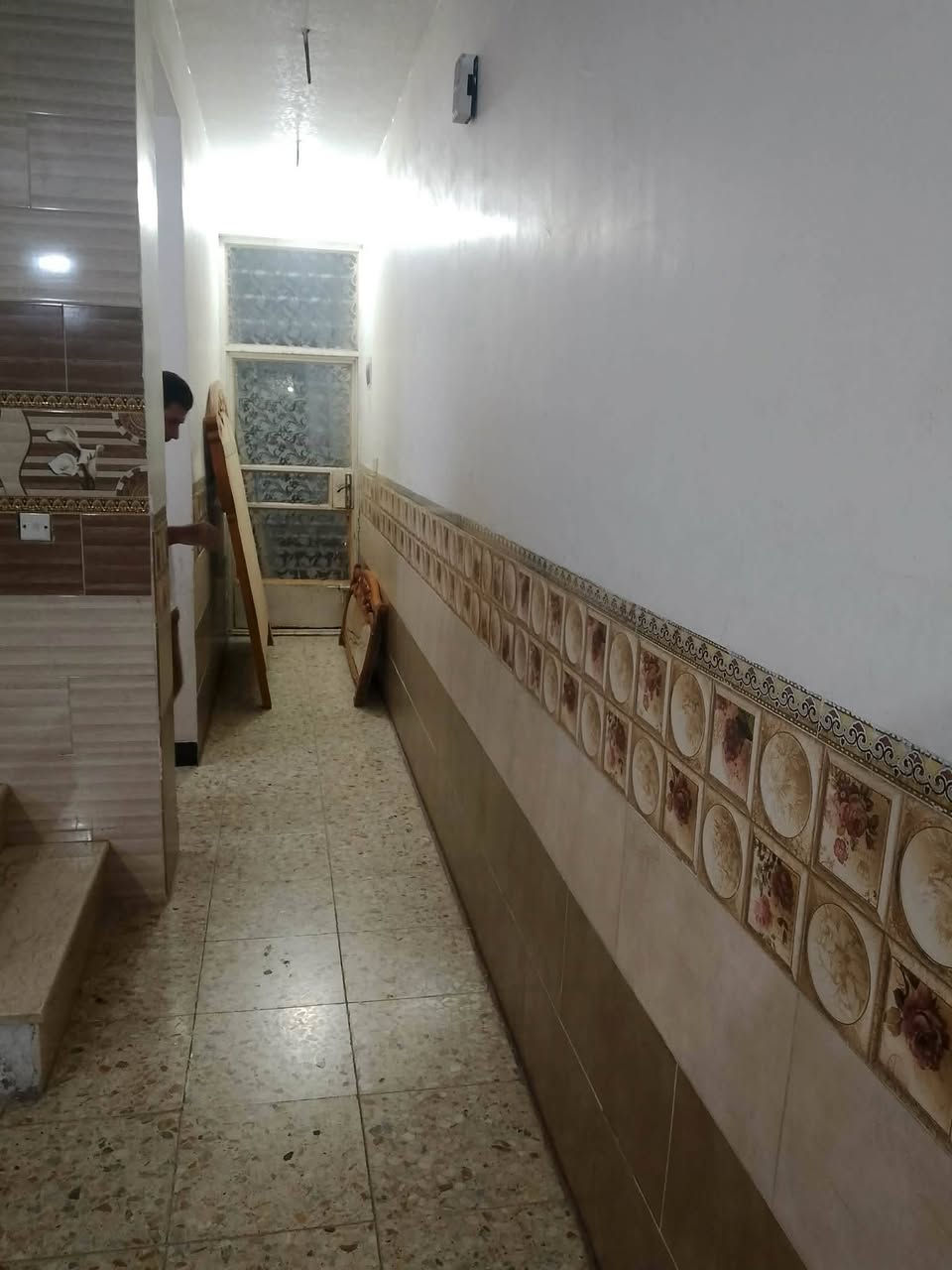السلام عليكم بيت للبيع مساحه 100متر طابق واحد شارع صيدليه هاله وليد السعر 110وبي مجال ***********
