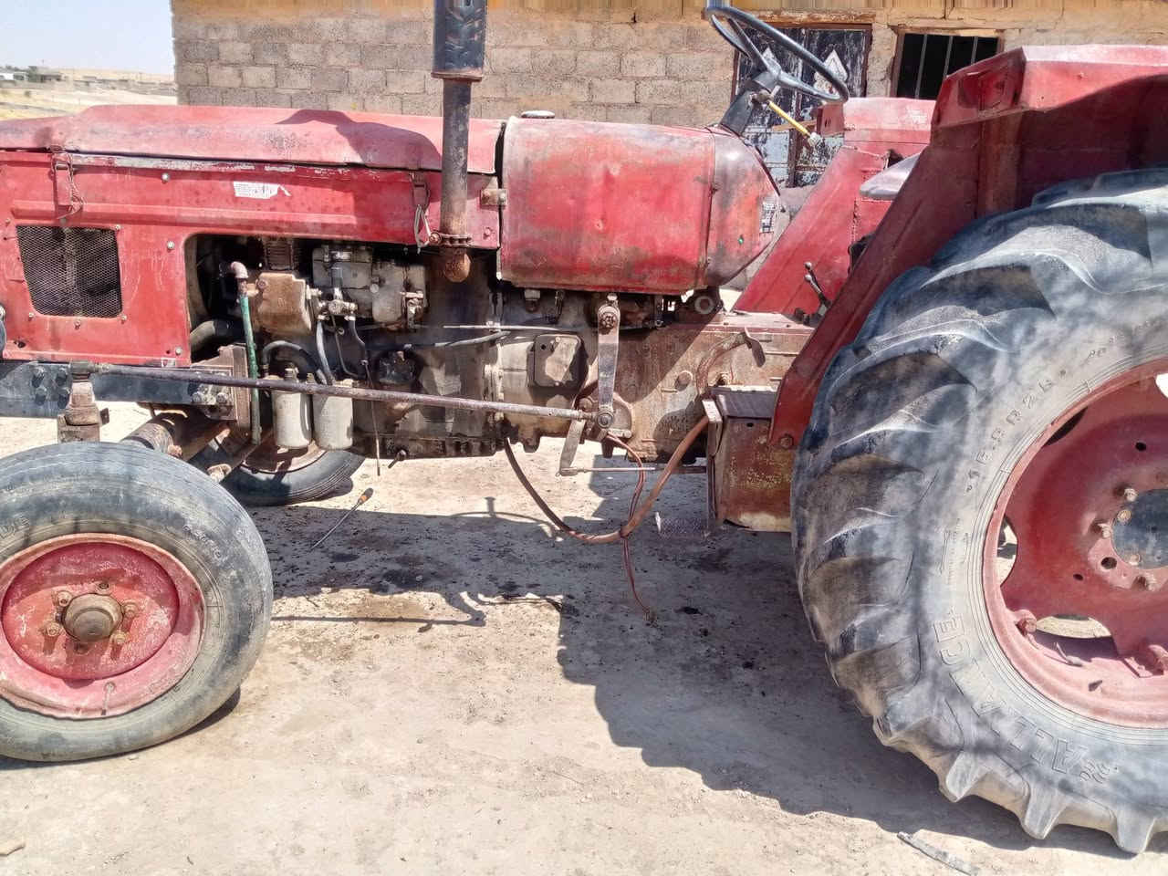 عنتر ٧٠ للبيع الموصل ناحية الشورى هودرليك عربانة دكاكة كلو شغال ***********
