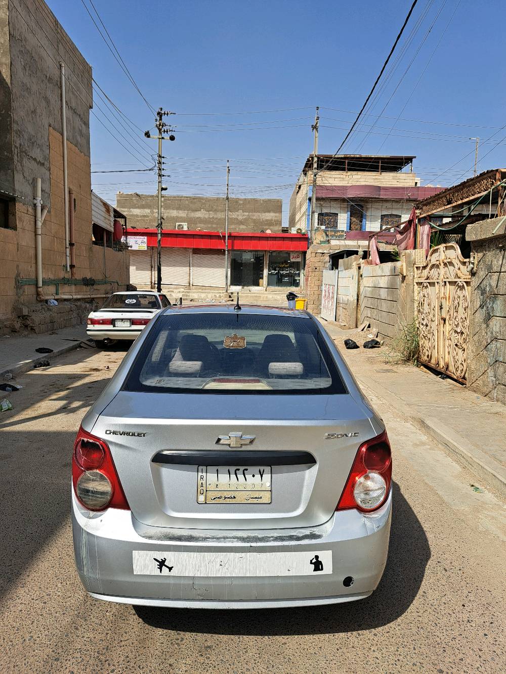 السلام عليكم 
شفرليت سونك 2012 خليجي 
السياره بأسمي و سنويه لل27 و مصفرة غرامات 
مشروع وطني تتحول بكل المحافظات 
مكينتها البلاديه بدون تحوير و حجم المحرك 1600
بيها 3 قطع صبغ
و بيها عته بالنمره الرابعه . تمشي طبيعي و تذب نمرها طبيعي و تصليحها بسيط بدون فتح كير 
السعر 58 و بيها مجال و العطل ينزل من السعر ابيعها على وضعها 
مكاني البصرة /ابي الخصيب
*********** /واتساب