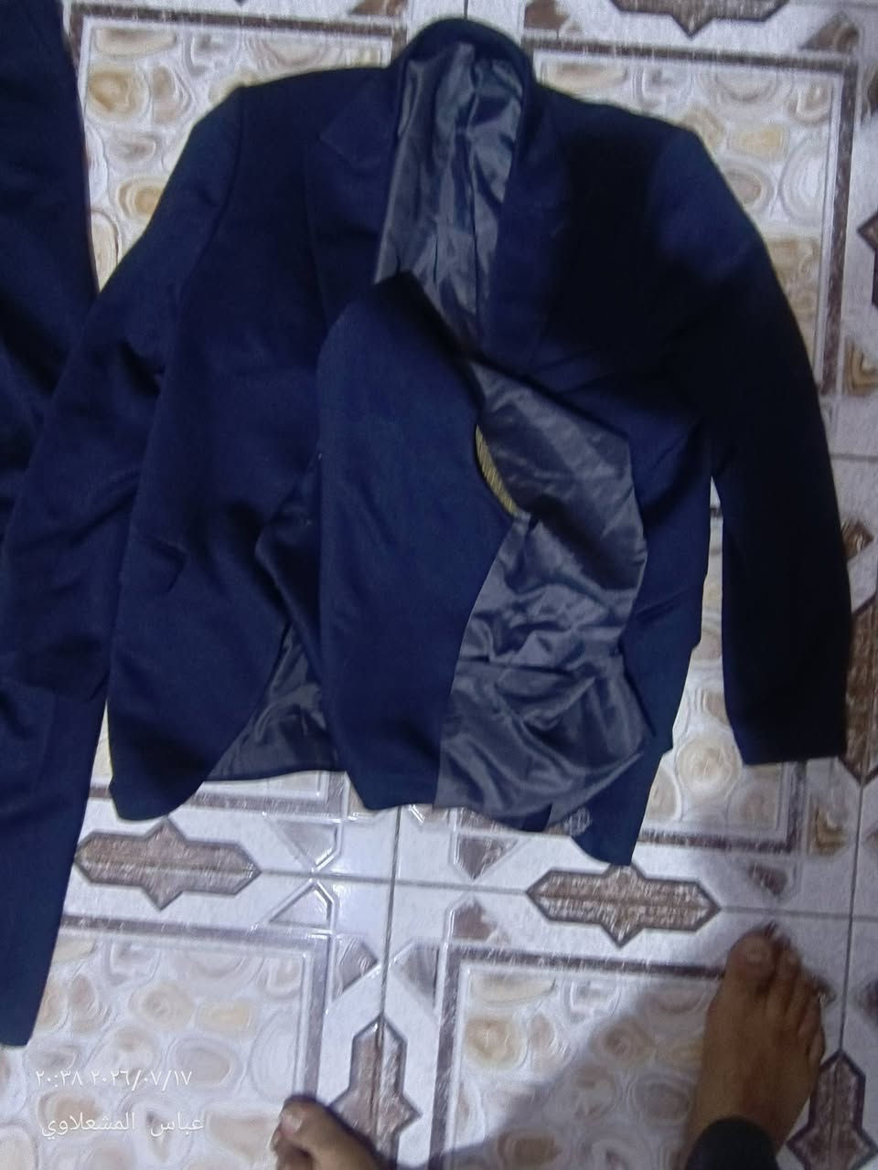 سلام عليكم عندي قاط ملبوس مرة وحده (اطي صدقة لله الي يريده يجي ويدلل بلاش بدون اي فلس كامل مع الربطة سبب لان عندي اكثر من قاط الله شاهد  رقمي ***********           العنوان البصرة حي الاصدقاء قرب مركز حماية الأسرة والطفل

