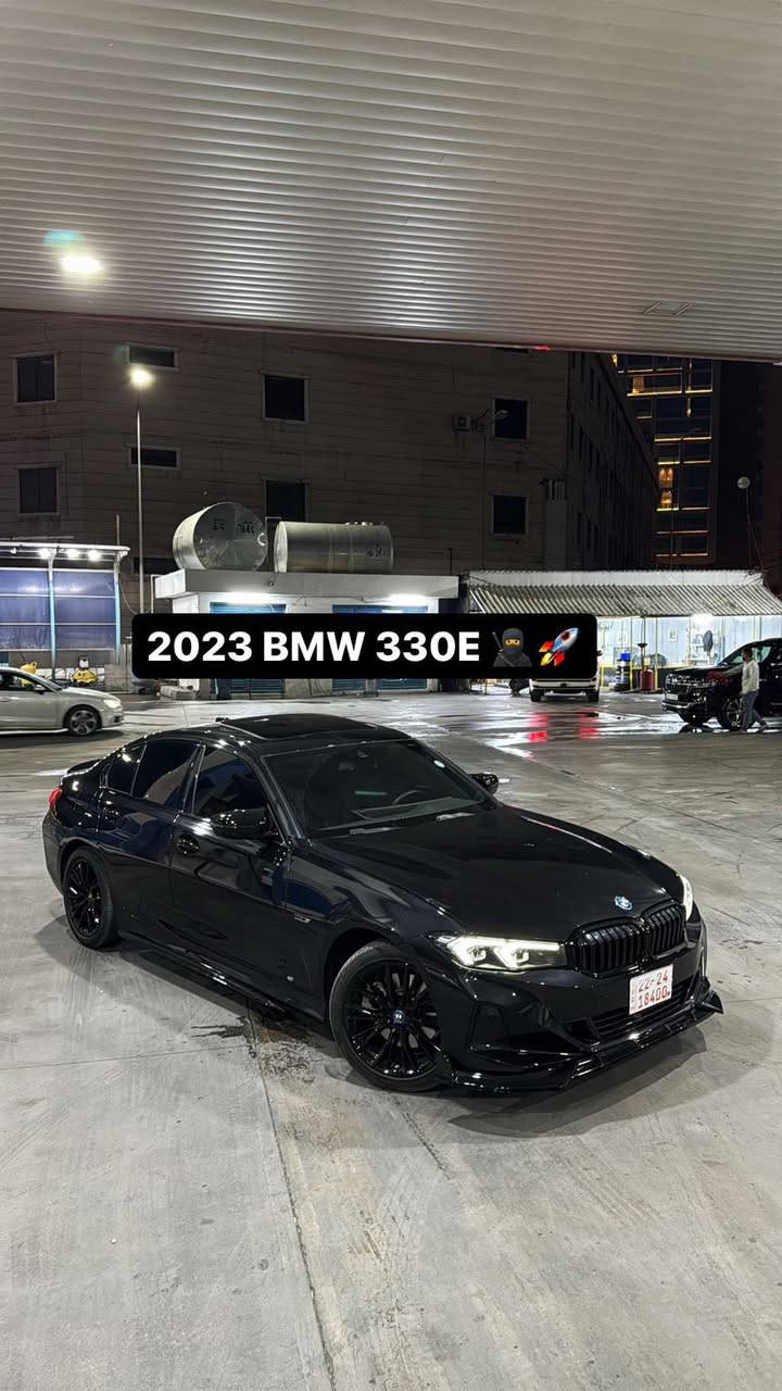السلام عليكم 
بي ام 330e 2023 
ماشيه 50 الف
هايبرد
رقم اربيل
حادثها جاملغ و مبدل لون
مكانها المنصور 
***********
