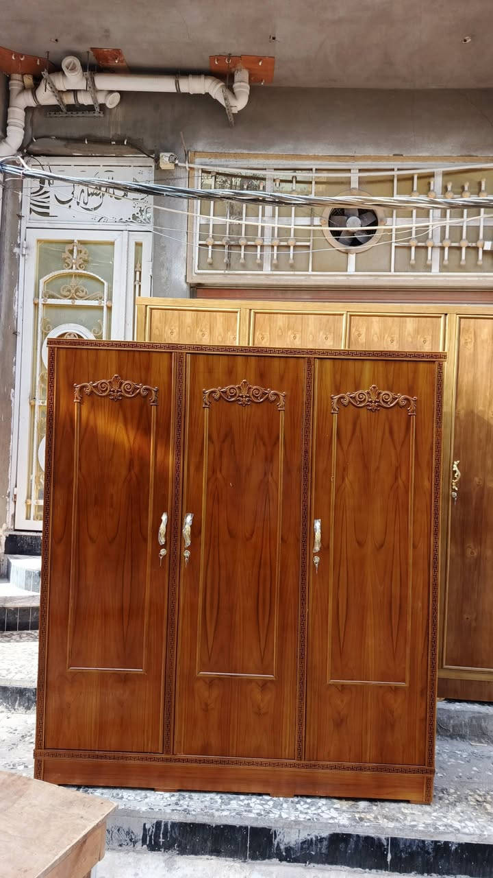 السلام عليكم
معمل ونجاره الصدرين 

متاح كناتير درجه اوله  ابو (٢/٣/٤/٥/٦) انواع الكناتير والغرف النوم حسب الطلب وبوفيات حسب الطلب بيع فقط نقد ويوجد جمله ومفرد مكان المعمل كوت شارع الشيشان داخل الفرع الاول التواصل (***********)
