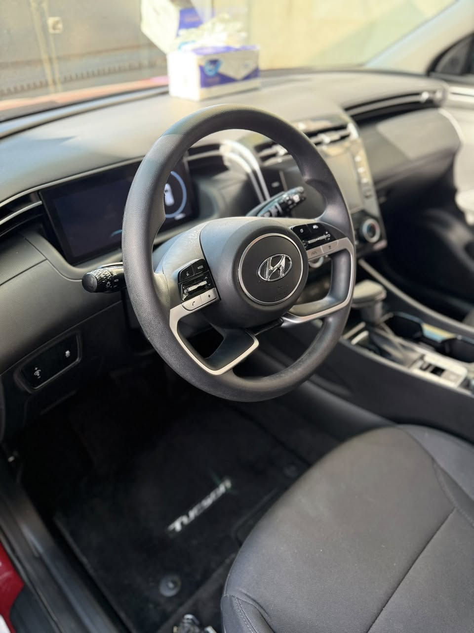 السلام عليكم
للبيع 
توسان 
موديل 2024 
وارد امريكي 
دخول جديد 
منفيس بأسمي 
حادث موضح بل صور 
تبديل فقط دعاميه اماميه نفس الون 
بدون صبغ تعديل كله بارد 
سياره جديده جدا 
ماشيه 13 الف 
بدون رقم تترقم جميع المحافضات 
مواصفات عاديه 
سياره جاهزه بس ترقم 
نقص برغي ما بيه
سعر مناسب أتصل وتدلل
مكان بغداد 
***********
