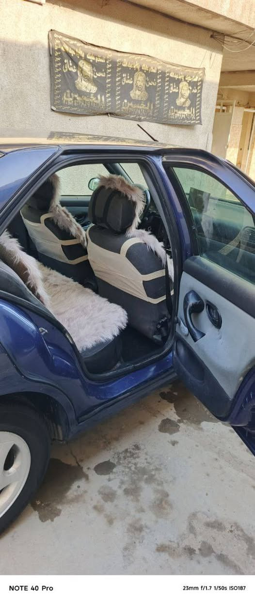 السلام عليكم ورحمة الله وبركاته بيجو 406 موديل 2001 باسمي السيارة مكفولة من الضربة ماعاد باب السايق  مصبوغة صبغ عام للجمالية تخم تاير صدر تبريد سيارة كاملة العنوان بغداد الدورة للاستفسار أكثر الاتصال على الرقم عراقنا :***********
السعر:42
