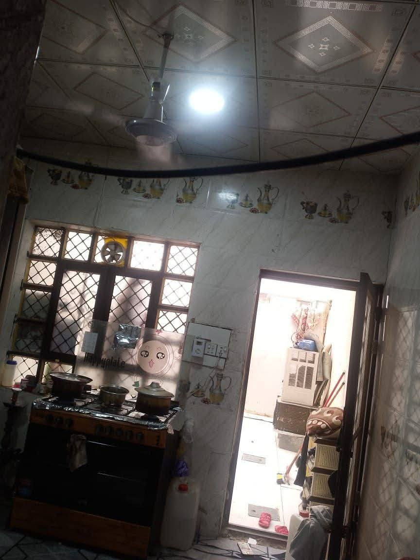 السلام عليكم 
دار للبيع مساحه 109متر  (عگاده) 
طارمه+صحيات+استقبال+صاله+غرفه 
خدمات كامله ماء مجاري كهرباء تبليط
قرار محكمه سند 25 
شارع المدرسي قرب بيت المصري مقابل كوفي الاصدقاء
للاستفسار
*********** اتصال+ واتساب
