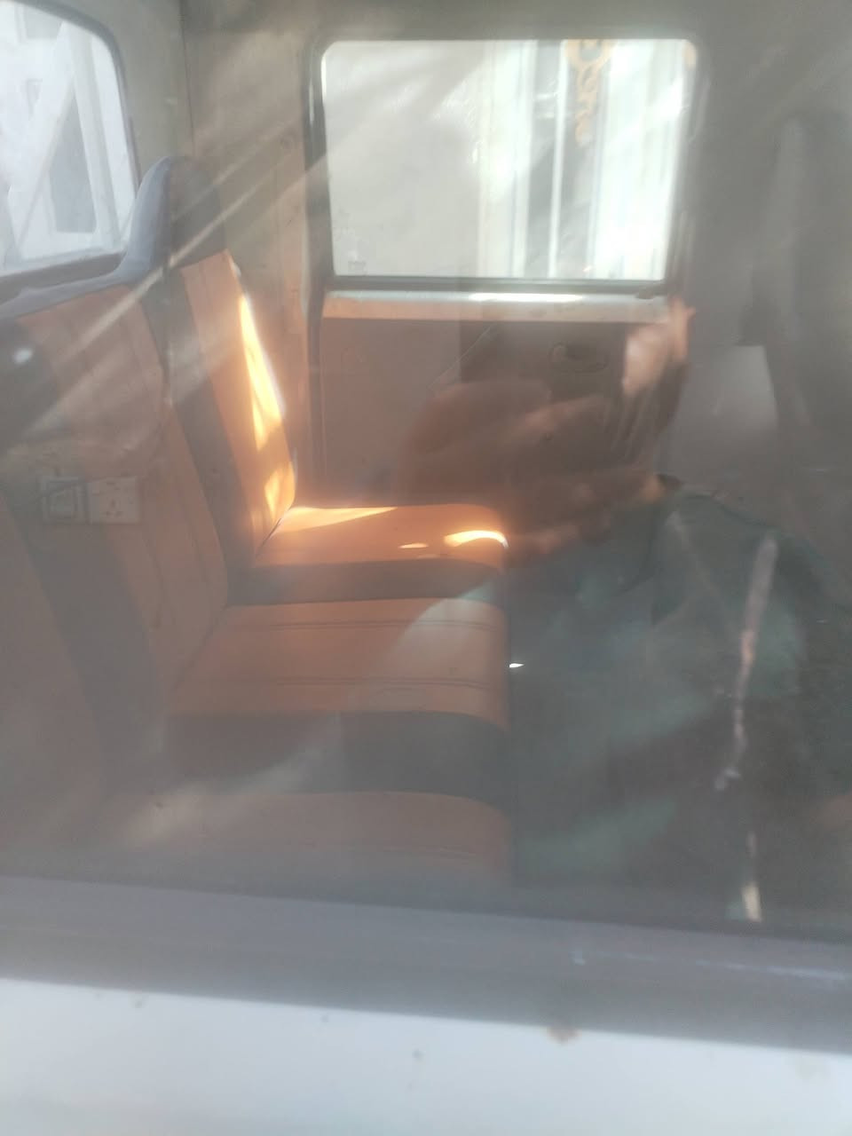 السلام عليكم كيا بونتيا السياره مكفوله كفاله عامه صبيغ ضرب، شواصي كله مكفوله رقم بغداد تحويل ثاني يوم، مكان السياره السعر65 وبيها مجال نجف وهذا رقمي ***********
