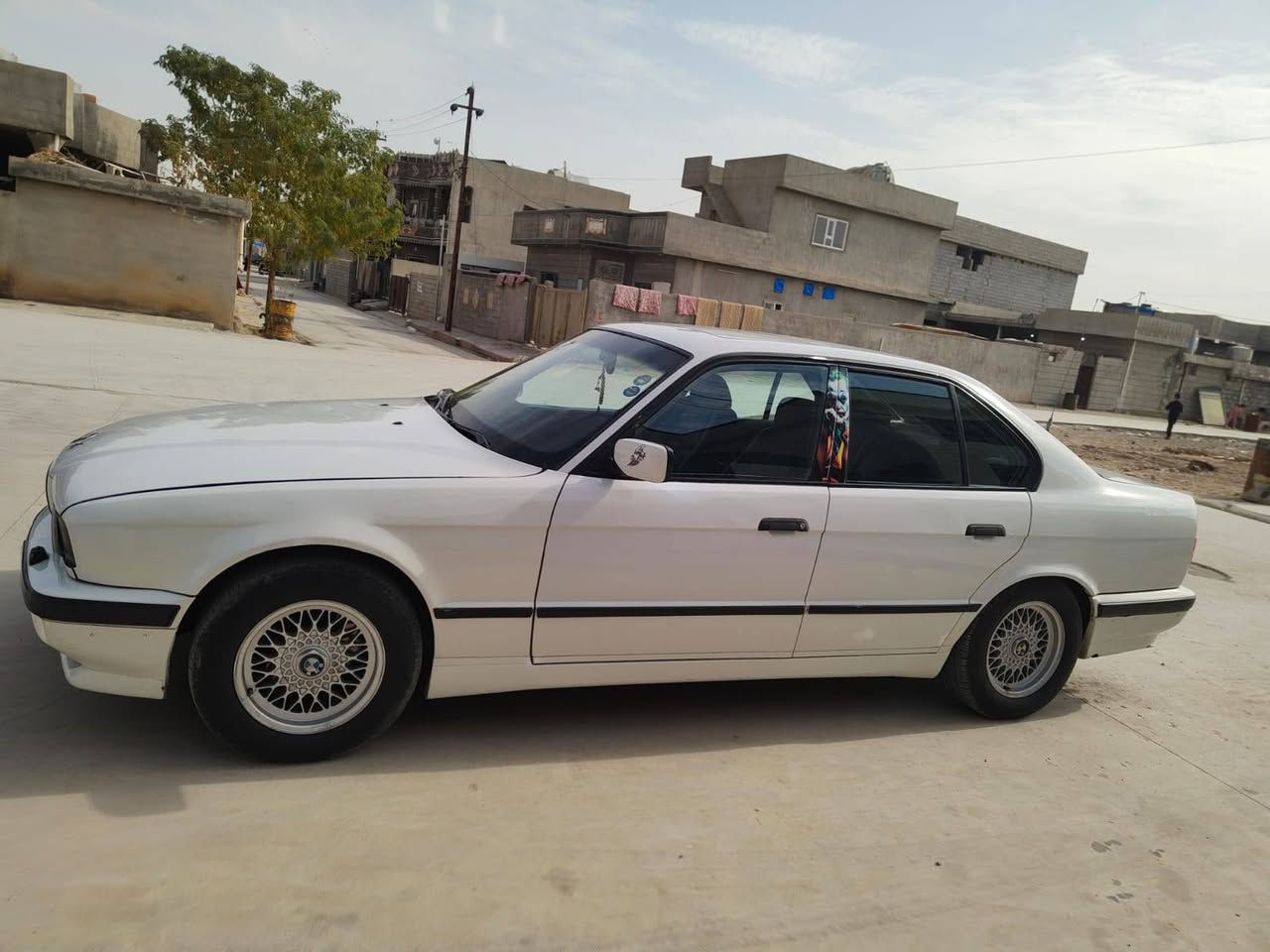 سلام عليكم موديل ٩٤ بجم عريض كير محرك اكسل تبريد تدفئه شرط   تحويل او وكاله  سياره عل بلاد ٢ جمالغ امامي صبغ فقط   واتس *********** زين ***********  سعر ٧٥
