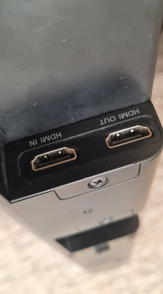 ساوند باڕ سامسۆنگ. دەنگێکی سینەمایی و ستێریۆی زۆر بەرز و تایبەت. سەبوفەر وایەرلیس. ٣٠٠ وات . 
نرخی /130$ 
شوێن/سلێمانی. السليمانية, العراق


**إذا كنت صاحب هذا الإعلان وتريد حذفه لأي سبب، رجاءا أرسل رسالة إلى الدعم الفني**