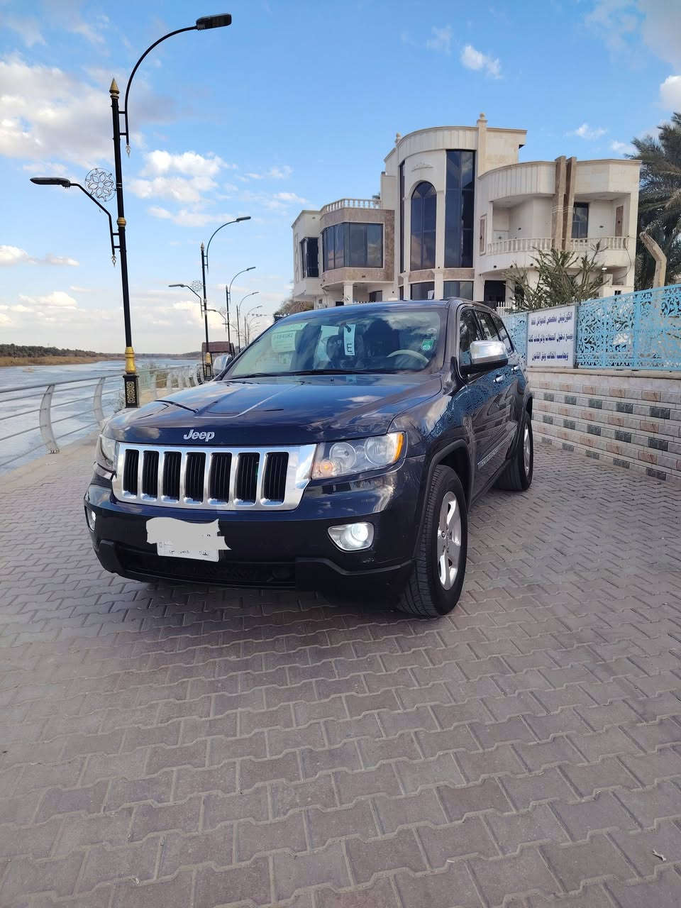 سلام عليكم البيع فقط نقد جيب الاريدو موديل 2013 امريكي  صبغ ٤ قطع بدون دواخل
 رقم بغداد تحويل مباشر
 محرك وكير تبريد كفاله
 محرك 6 سلندر
3600 المرغوب 
السعر 133 وبيها مجال
مكان سياره الانبار قضاء هيت
 الاتصال
 ***********
***********
