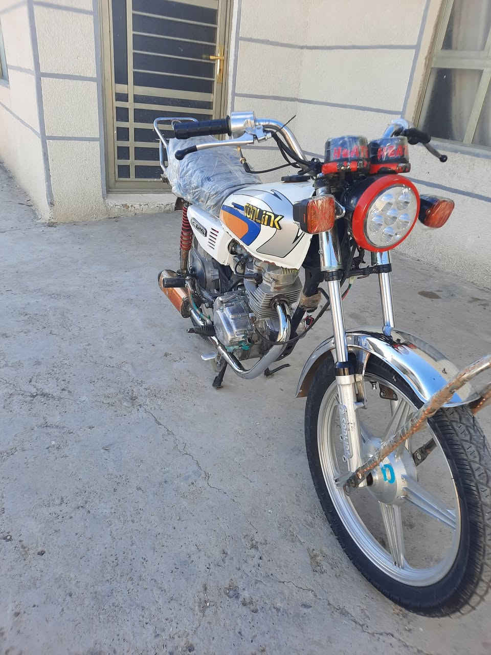 سلام عليكم اخوان نامة شلامجة موديل 21 دراجة شلعة ومعدل تخبل كهربائيات شغالة سعر 350 بيهة مجال مكاني بغداد شعلة رقمي واتساب متواجد ***********
