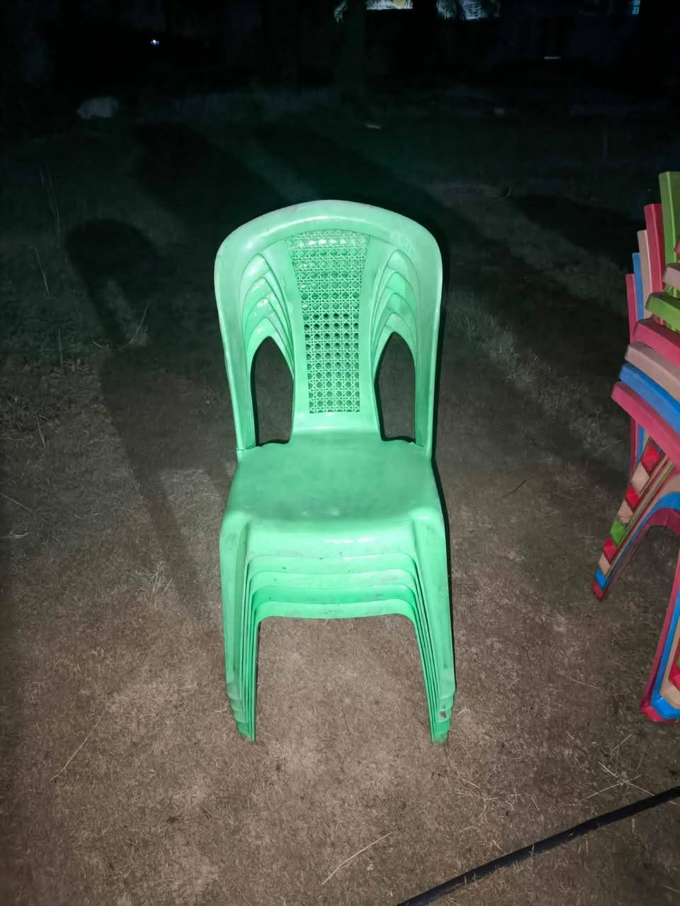 كراسي شلعة وحده بدون عمله العدد 48
16 ملكي بيهن شرح بالقبضة مقعد وظهر جديد 
20 الناصر نضيفات
7 ابيض تركي
5 عظم اخضر
السعر 225 كلهن بدون مفرد


**إذا كنت صاحب هذا الإعلان وتريد حذفه لأي سبب، رجاءا أرسل رسالة إلى الدعم الفني**
