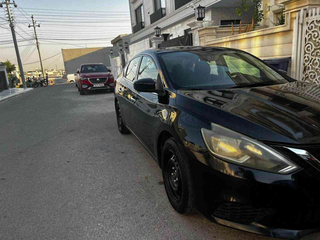 نيسان سينترا ٢٠١٧
تەنها بۆنید بێ ژورێ سبوغە
٦١ مایل رۆیشتیە 
زۆر پاك و بێ مەسروفە 
بەناوی خۆمانە هەموو شتێكی نوێیە 
یەك دینار مەسروفی تێدا نیە 

3N1AB7AP4HY375610
ئەوە ڕەقەم شاسی
نرخی ١٠٥ و مامەڵە 
بەردی گزۆز و مەكینە و گێر و تەبرید هەمووی بەشەرتە 
*********** أربيل, العراق
