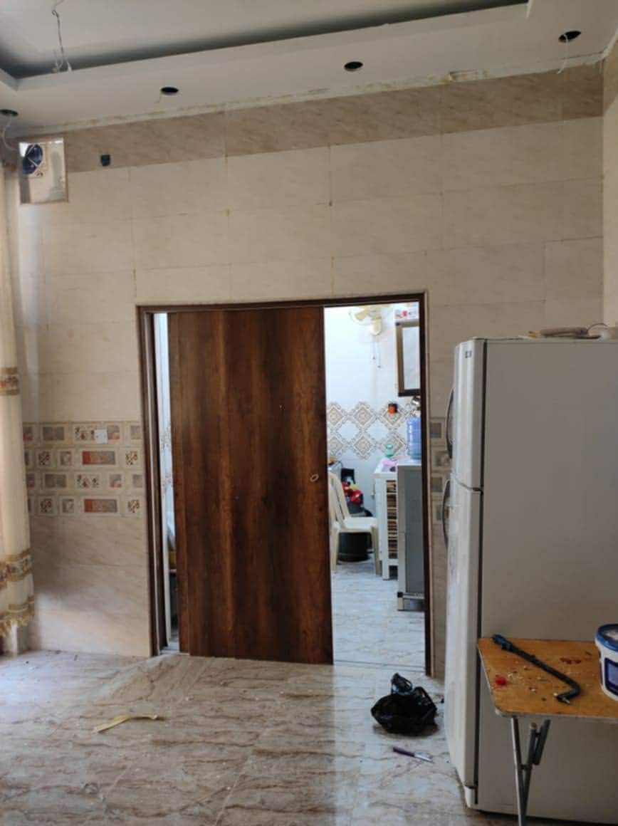 دار 250متر زراعي منطقة حجي حسن على طريف السده الماجديه طابو اسهم زراعي  بيت كامل وجاهز للسكن  غرفتين صاله كبيره ومطابخ ثنين مجموعة صحيات داخل البيت وصحيات خارجيه. المنطقه معروفه تبليط كهرباء ماء ونت مجاري واناره135 السعر وبيه مجال
الهاتف:***********
