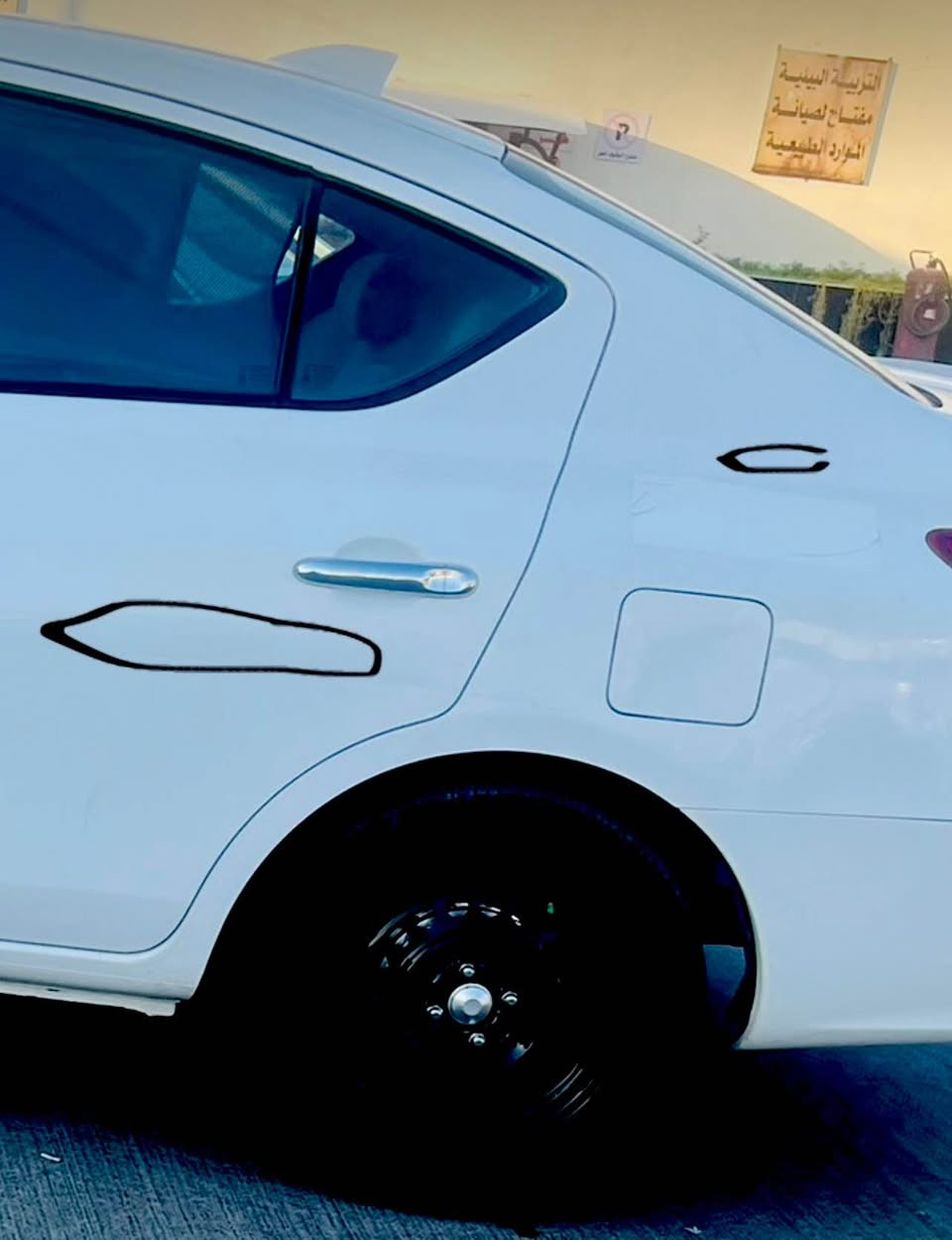 السلام عليكم نيسان صني هندي ام البليتة مديل ٢٤ كفالة صبغ وتبديل وفتح بيها شخط وبارد كد ٤ أصابع  ما يبين موضح بالصور وباقي شوف العين كير مكينة تبريد حدادة كفالة ماشية ٥١ باسم شركة تحويل او وكالة السعر ١١٦ وبيها مجال المكان البصرة*********** البصرة, العراق

