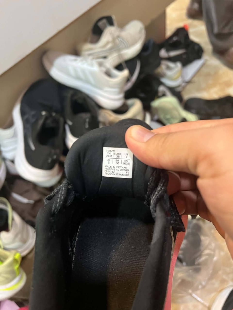 asics GT_2000 11
بالە اروبیە ارجنال نضيف
قياس 38
طول قدم (2.5)24سم
توصیل مجاني


**إذا كنت صاحب هذا الإعلان وتريد حذفه لأي سبب، رجاءا أرسل رسالة إلى الدعم الفني**