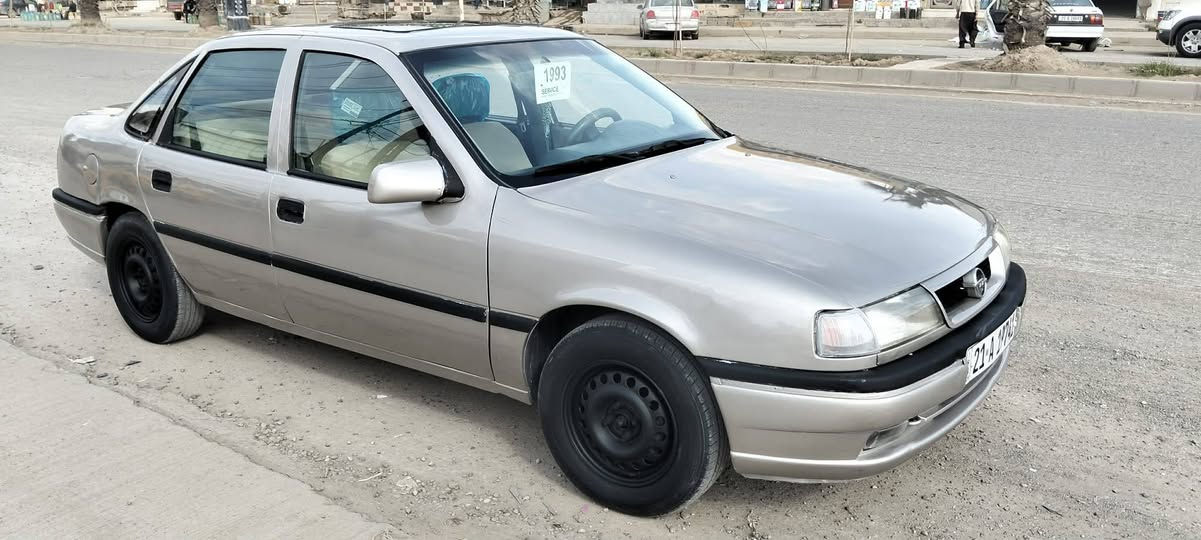 موديل 1992
محرك 20 
رقم سليماني 
سنوي جديد 
كوبون بنزين 
سعر 44
***********

