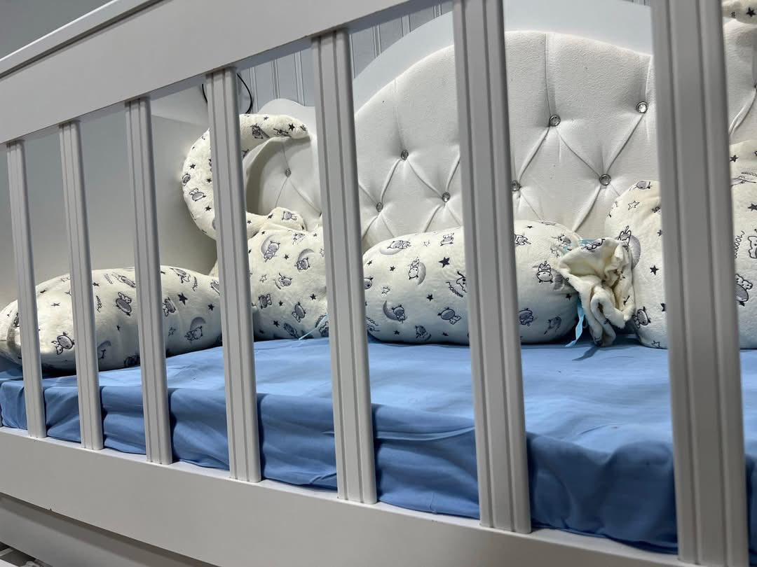 السلام عليكم
سرير طفل للبيع مع كنتور نضيف جدا غير مستعمله قياس السرير من الداخل 60*120 سم تركيه اصليه سعرها 100 وبيها مجال مكاني بغداد الزعفرانيه ***********
