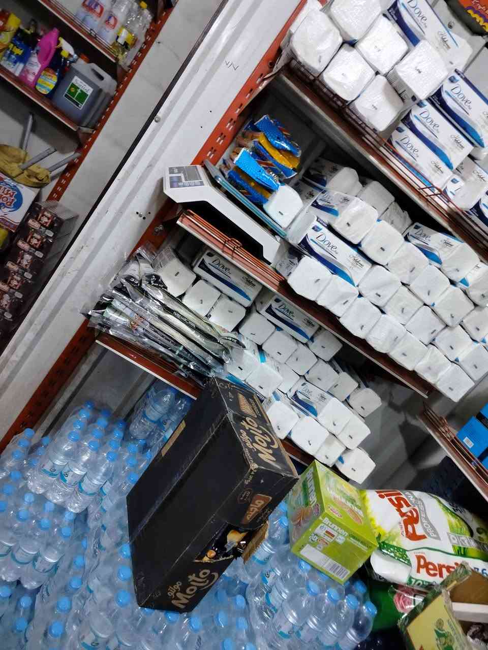 السلام عليكم ورحمه الله وبركاته أسواق للبيع لعدم التفرغ الواقع في منطقة الكراده شارع 52 قرب كليه اوروك تفاصيل اكثر ارقام صاحب المحل ***********
