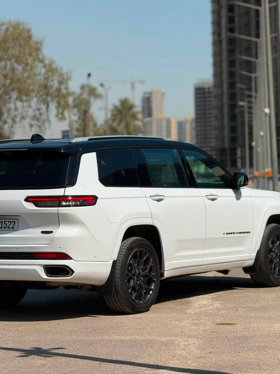 للبيع
‏Jeep Summit 2023 

جيب سوميت 2023 – 

•   🛣️  المسافة المقطوعة    - 37 K

------------------------------------------------------------ 
✅ المواصفات :

موصفات خيالية شكو ابالك موجود بيها 
-مساج
-تدفئة 
-تبريد 
-بانورما 
-دادشو 
-ثلاث شاشات امامية و 2 شاشات خلفي و 5كامرات داخليه 
-منظور ليلي رادارد قيادة شبة ذاتية فول يعني 
-خزن بل كشنات 
-ستائر خلفية 
-نظام تعليق هوائي 
-مراية كامرة 
-وضعيات قيادة 
-سماعات بوز 
-كراسي منفصله 
وبعد هواي موصفات الكل يعرف هذا فئة ما ينقصة اي شي من موصفات 

الرقم ؛.   ***********
