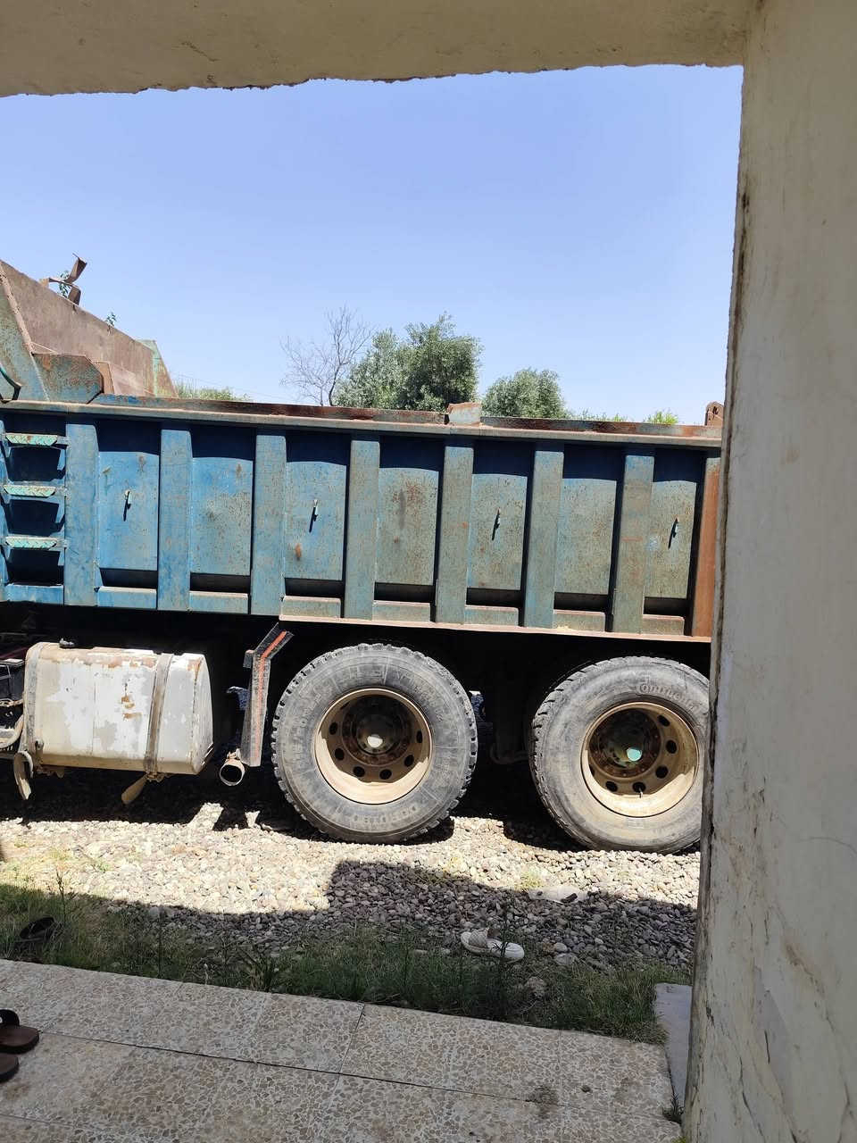 سكانيا ١١٣ محرك ستندر لا صرف ولا تبخير ١٢ونص تبريد مجموعه سنكل جوبلس بومه فلتر رقم فحص نينوي مرسم داخله قرص السعر ١٣٥ورقه جنوب الموصل *********** اللون زيتوني
