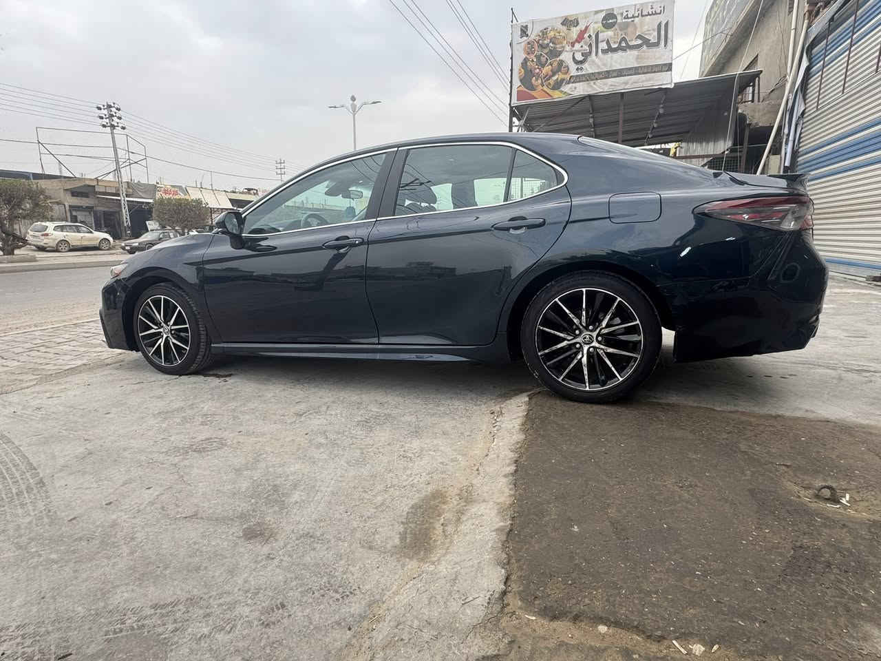 السلام عليكم 
كامري موديل 2021

 
ضرر  امريكا جاملغ خلف السائق
بالعراق بابتين جهة السائق والباب الخلفي عكس السائق  + بنيد صبغ فقط بدون فتح
ماشية ٥٩ ميل

مواصفات Se فول عدا البصمه والفتحه
رادارات
كشانة جلد كهربائية + تفدئة
شاشة كبيره شكل الجديد
اوتو ستوب
اوتو هيل
منحدارات
٣ انظمة قيادة
لايت ليدرنهاري
محرك 2500 Vvt

السعر 183 ورقة وببها مجال بسيط
 
الاتصال ***********
