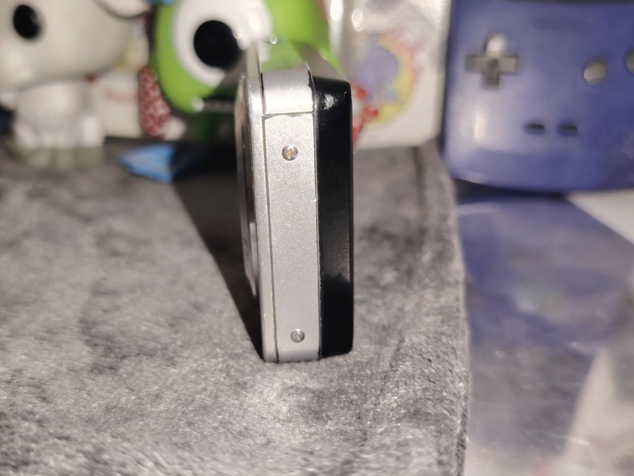 📸 كاميرات Sony أصلية للبيع
🔘 الرصاصية — Sony DSC-W350
غباشة خفيفة (غوش) بالصورة، تختفي عند الزوم
تصوير فيديو وصور شغال
عدسات نظيفة، بطارية وشاحن موجودين
⚫ السودة — Sony DSC-W800
وسخ داخل العدسة يحتاج تنظيف
غطاء البطارية (القبق) مكسور
باقي الأمور تعمل طبيعي
📦 الملحقات: بطاريات 2 + شاحنه 1
💰 السعر: 130,000 دينار عراقي


**إذا كنت صاحب هذا الإعلان وتريد حذفه لأي سبب، رجاءا أرسل رسالة إلى الدعم الفني**