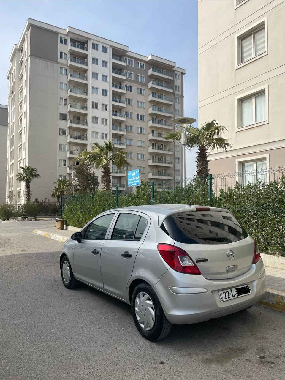 موديل 2014 
مه كينه چوار پستنه 
گير عادى 
دوو جام كاره باى 
سعرى 56 وه رقه مه جال 
ئاوينه كاره باى 
ته بريد ساردو گه رم ايش ده كا 
ره قمو سنوى نوى 
3 وه رقه غرامه ى له سه ره ده وى مامله ده گرينمه وه 
سه ياره كه زور خاوين ماوه 
ليدرانى نى 
سبوغى نى 
گيرو مه كينه به شرته 
به ناو كردن و وه كاله به شرته
سه ياره كه له هه وليره 
ژماره ته لفون 
0️⃣7️⃣5️⃣0️⃣6️⃣7️⃣1️⃣7️⃣1️⃣7️⃣7️⃣ أربيل, العراق
