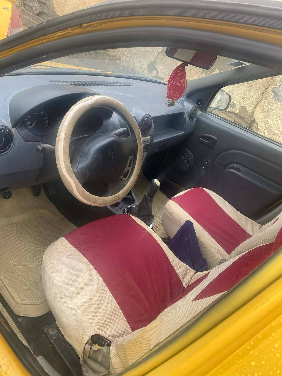 سلام عليكم رينو موديل 2010 سياره جاهزه كير مكينه حداديه تخم تاير رقم نكليزي سنويه مصفره ل٢٩ مداور ثانيوم بسمي مكفوله من ضربه مكانه سماوه سعر ٣٥ وبيه مجال  *********** نتصال واتساب
