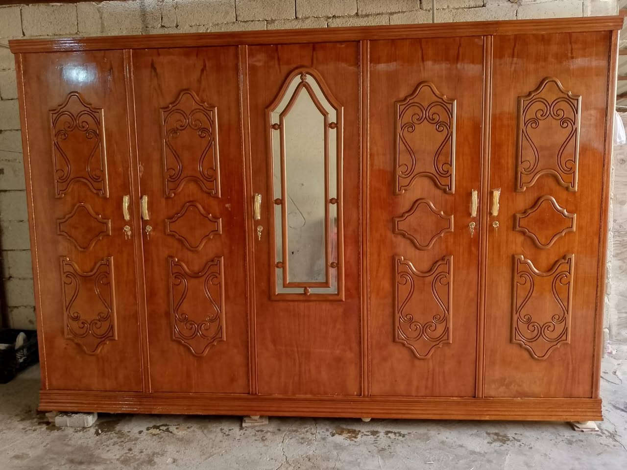 سلام عليكم
كنتور 5طلاكات تفصال مو سوكاوي يعني مسكمينه ب700وهسه انريده ب300 البصره الزبير ***********
