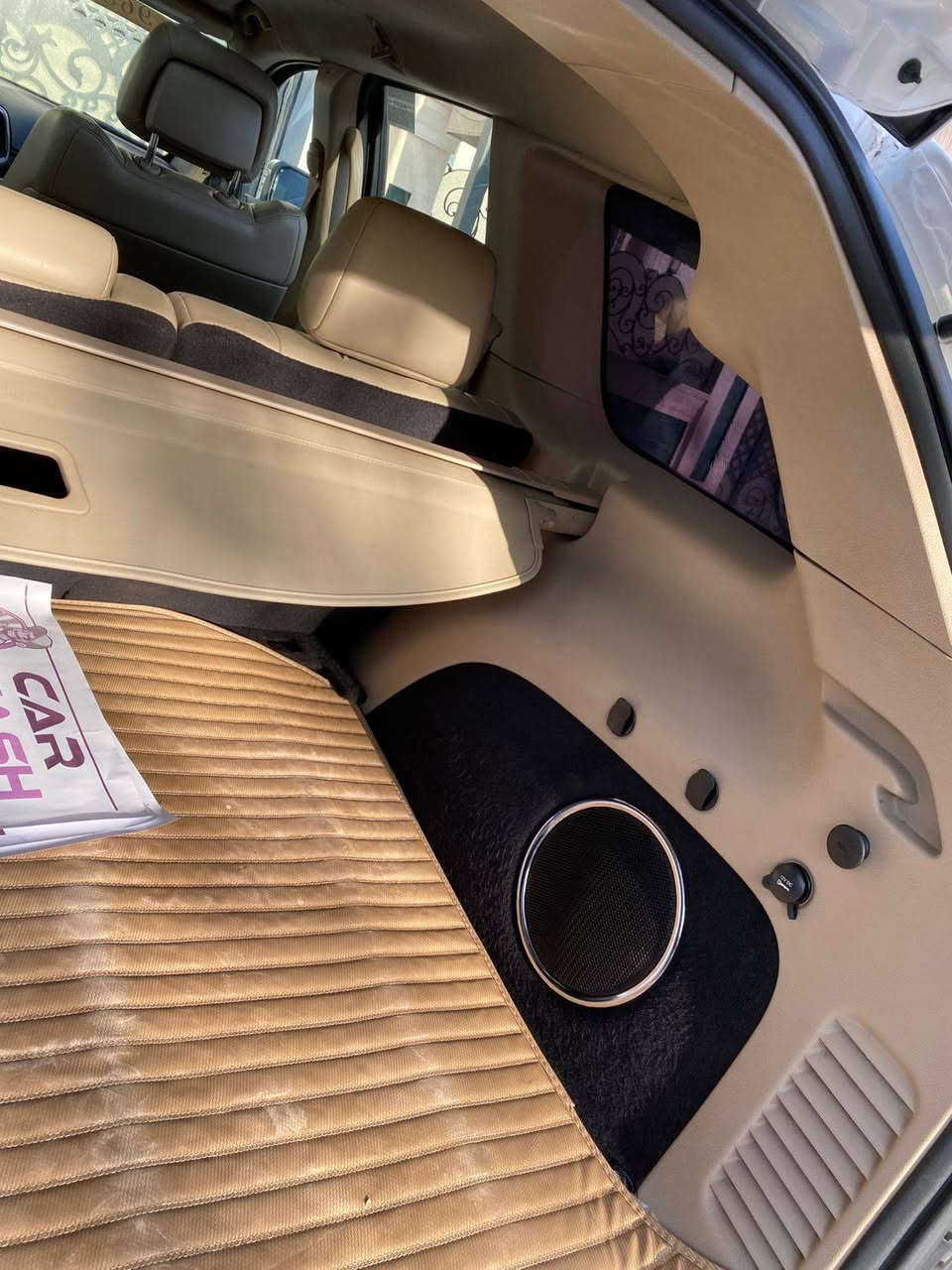 للبيع جيب موديل 17فول موصفات موصفات خليجي داخل كلين سياره بس  بلعراق صارت باب صبغ بدون دواخل داخل عسلي وبنرامه كشنات كهرباء وغزن حار وبارد جنطه كهرباء دمام بلصندوق محرك مفتوح سياره حيل جديد وسنويه بسمي وبلعافيه يكون من نصيبه سياره فول فول سعر 223وبي مجال مكاني كركوك ***********/////////////***********
