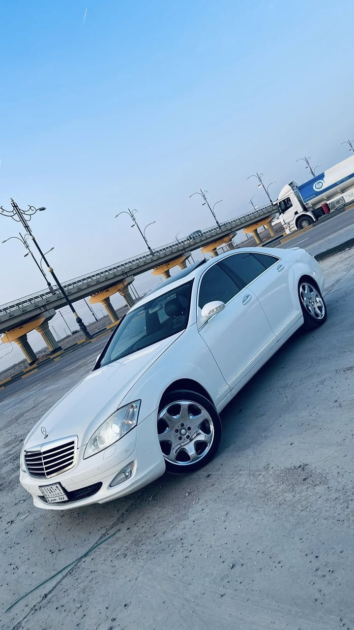 السلام عليكم
مرسيدس 2006 اس كلاس 350 وارد اليابان اصولي رقم كركوك الماني مشروع وطني  (فقط كمرك عليها مامدفوع ) حاليا فقط وكاله اسويلك من ابوالسنويه من ينفتح الكمرك تدفع كمرك تتحول باسمك روح وين ماتريد بيها اسافر وارجع مابيها اي مشكله ترايك من البصره لزاخو
-
مواصفات السياره
السياره بحالة الوكاله ماشيه 200كم 
كفاله من كلشي عدا كلير لو قطعه لو قطعتين وهلشي معروف بلالماني وخصوصا وارد اليابان
مكفوله من كل عيب شرعي وضربه وكص وترميز وغيره

وارد يابان محرك6 سلندر 350اس طبعا محرك وكير كفاله 
كير8 نمر 
فتحه سقف
كراسي كهربائية خزن ميموري
ستيرن كهربائي 
شاشه 
ثلاجه 
زراك لايت 
جوبلس بلاد تصعد وتنزل حسب الرغبه
صندوك شفط
لايت ديناميكي متحرك
ويل اصلي 19 
دواخل جلد اسود ملكي مطعم بلصاج
برده خلفيه 
انضمة قياده متعدده 
السياره هواي مواصفات بيها ماتنعد وشرط احله من الصور واي اختلاف روحتك وجيتك على حسابي
-
السعر128 وماكو هيج سعر بنضافتها ومواصفاتها 
 اعتذر عن المراوس بيع فقط 
-
مكان السياره البصره 
***********
***********وتساب
