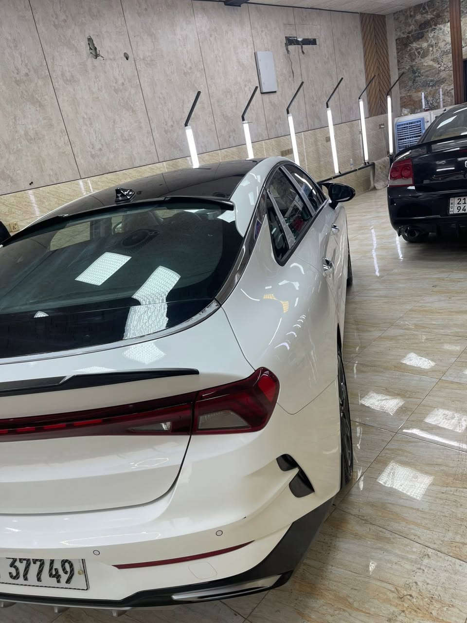 كي فايف موديل 2023 فول موصفات ماشيه 39 
سياره اخذته من الشركه زيرو على ايدي بيه بس هاي بل صوره 
والباقي كفاله عامه 
وتساب ***********
عنوان بغداد ابو غريب
