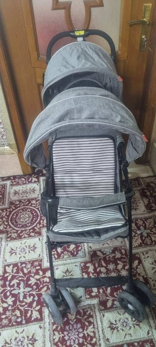 عربانة توؤام مستعملة قليل نضيفة جدا وقوية. سهلة التطبيق وسهلة الدفع  وتسع داخل صندوق سيارة صالون ايضا. السعر ٨٥ الف دينار. *********** واتساب اربيل
