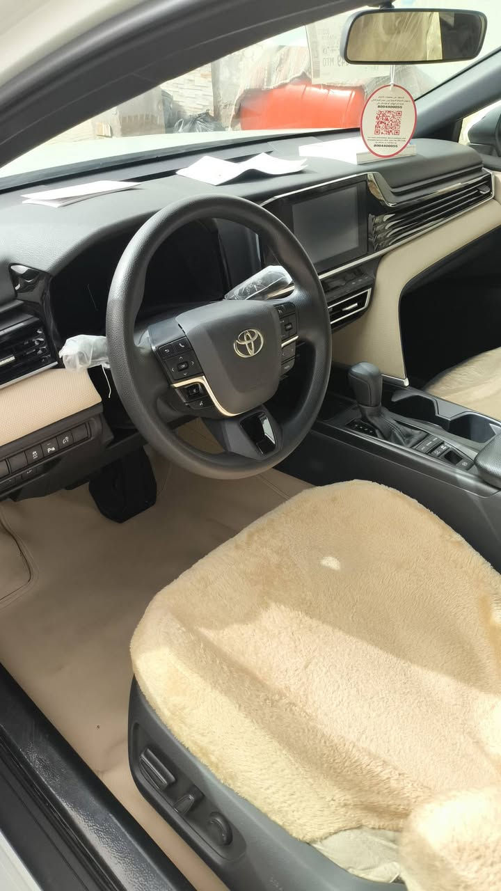 السلام عليكم 
كامري 2025 موصفات عاليه عده الفتحه 
ماشيه 16 الف  195 
***********
