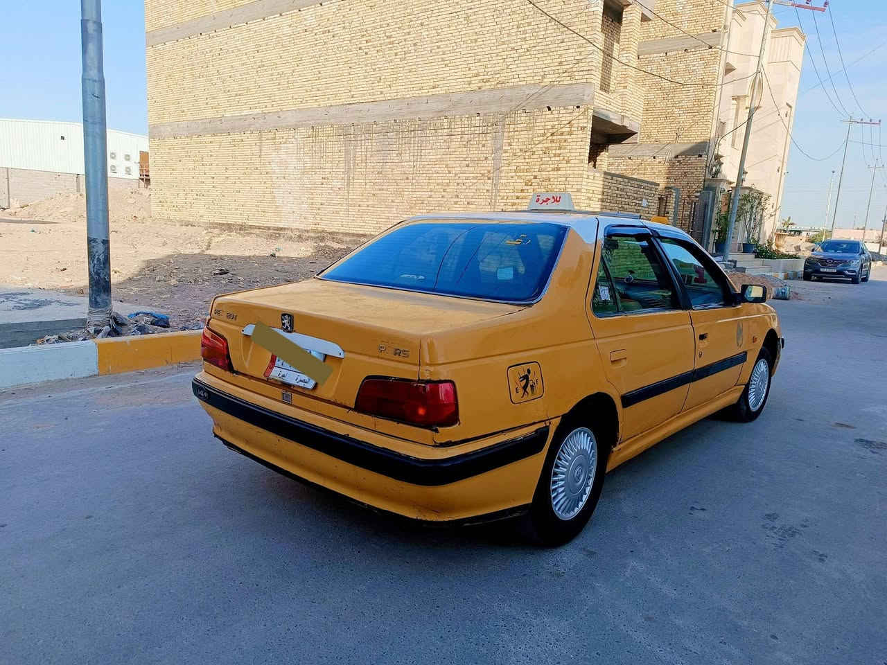 السلام عليكم أقره المنشوره 
بيجو بارص موديل/2013/رقم بصره راعيه بل بصره سنويه صاقط بل 2019/مشروع وطني جاهزه مكينه وكير وحداديه تخم تاير باتري كهربائيات جاهزه مكفول من الضربه والكصه والعيب الشرعي بيه رشات صبغ وبيه خياسات شي قليل مكان السياره الناصريه مركز السعر//16//وبيه شي كلش قليل تحياتي للجميع مو شراي لا تخابر //خابر على رقم ***********/
