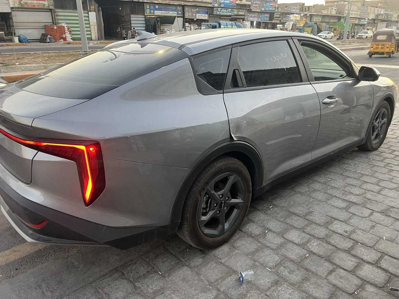 سلام عليكم كي فور موديل 2025 دخول جديد ابيعه ع ضربته سياره نص فول 
ارادارات اماميه وخلفيه...
 تحكم ستيرن..
تشغيل عن بعد...
السعر( 125) المكان بغداد رقم الهاتف *********** المكان بغداد
