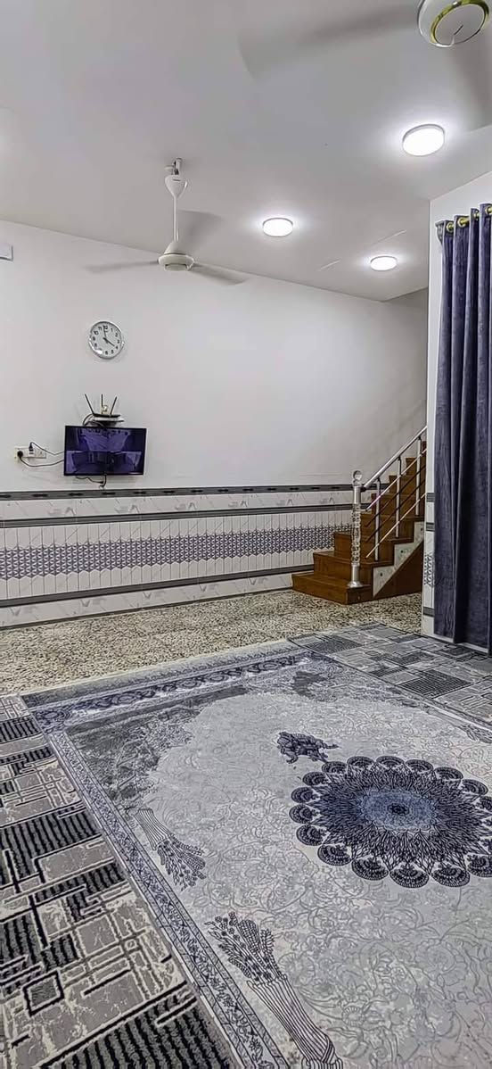 بيت للبيع حي المبروكة المساحة ١٥٠ بناء طابقين للستفسار الإتصال على الرقم ***********
